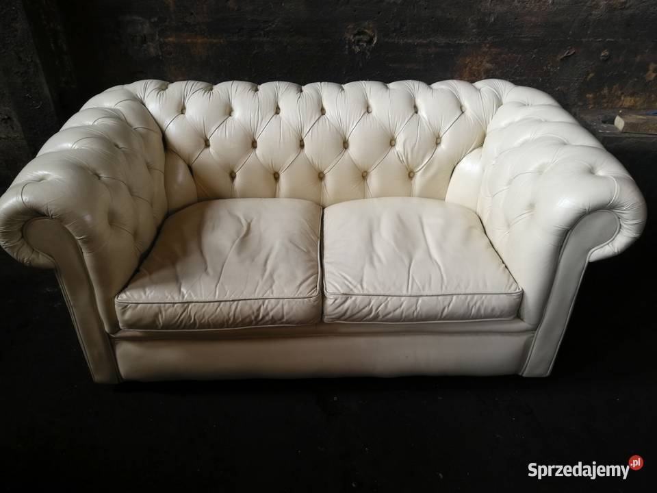 Stylowa elegancka sofa chesterfield skóra Meble Wałbrzych