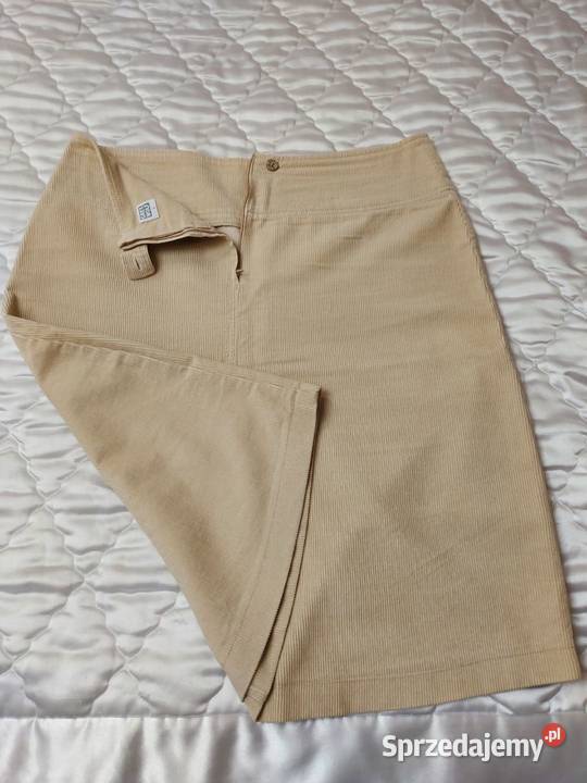 Tanio sprzedam płaszcz marynarkę spódniczki Rozmiar 42(XL) Wrocław