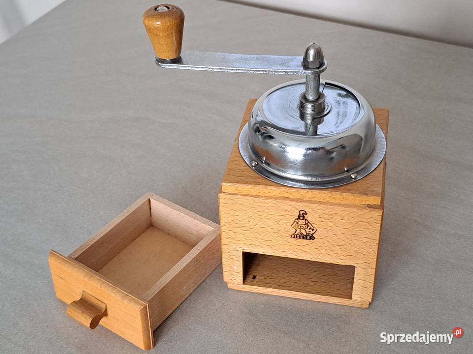 Młynek do pieprzu Bielsko z czasów PRLu Vintage brązowy