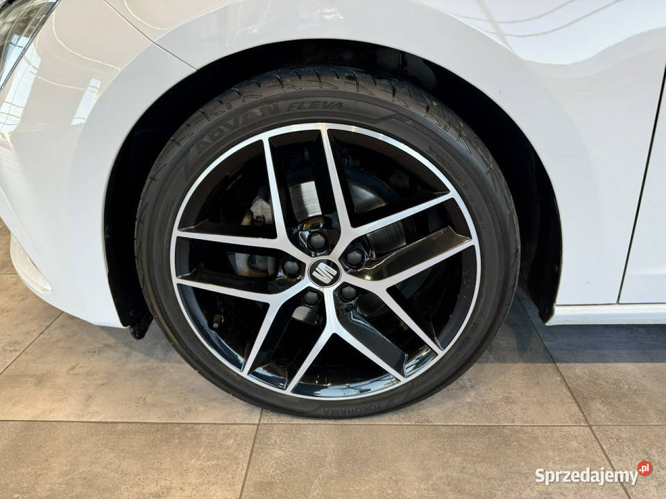 Seat Leon ST FR 15TSI 150 M6 20182019 r salon Myślenice