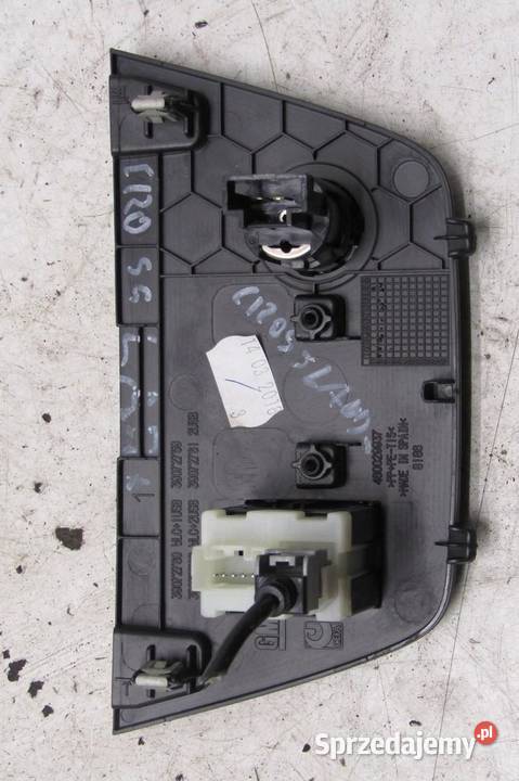 GNIAZDO PORT USB AUX OPEL CROSSLAND X 39072760