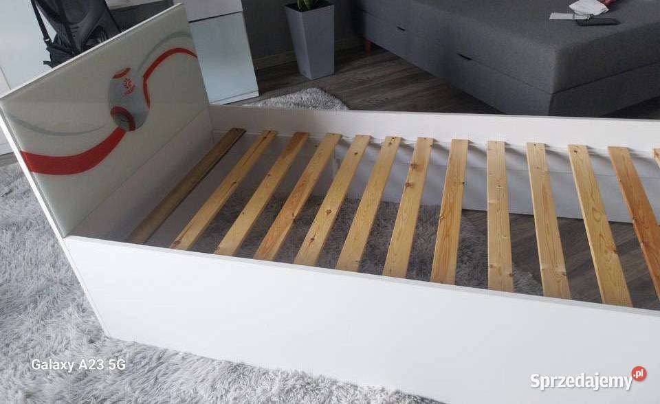 Piękne łóżko młodzoeżowe fana piłki nożnej sprzedam