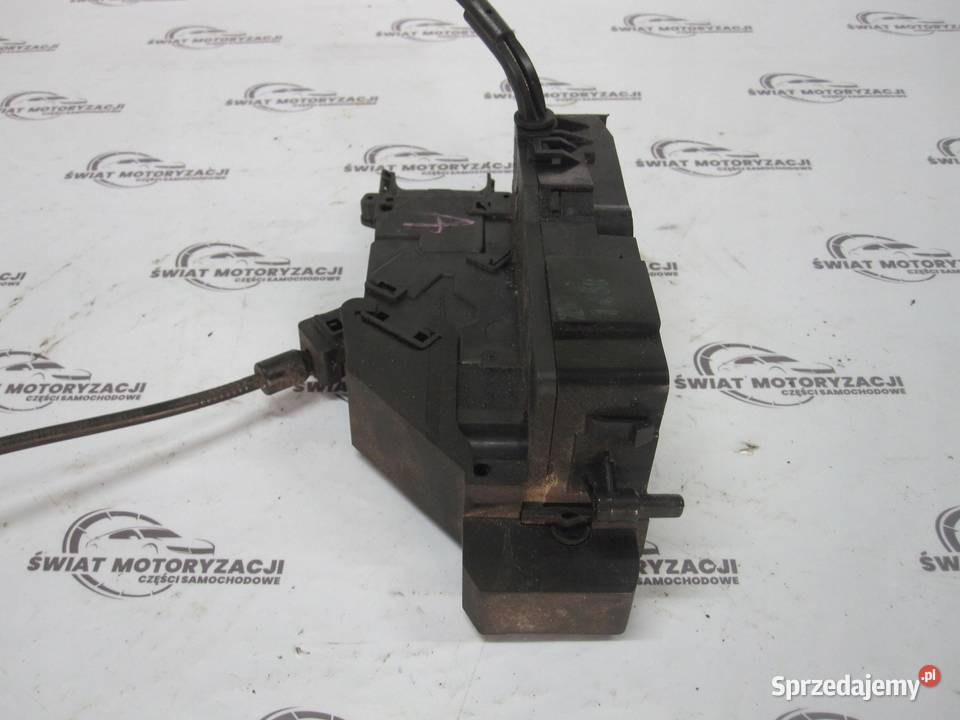 PEUGEOT 3008 I 11r zamek drzwi prawy tył