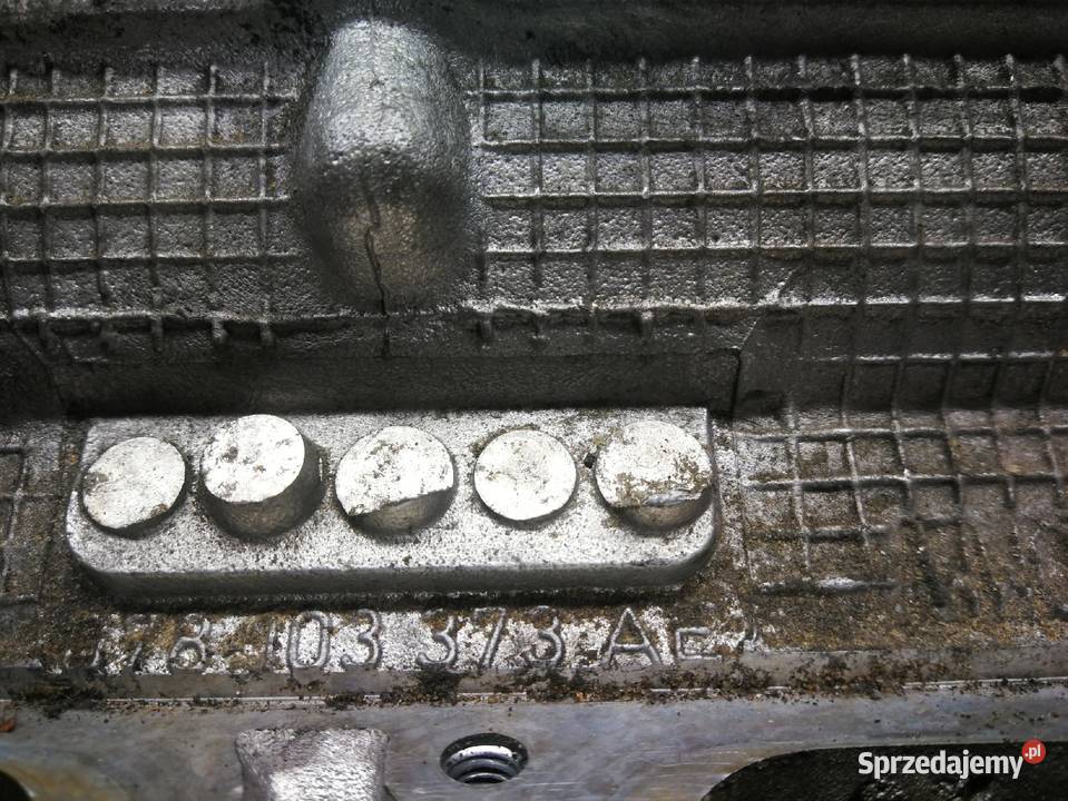GŁOWICA KOMPLETNA PRAWA AUDI 27 ARE 078103373AE Przystajń
