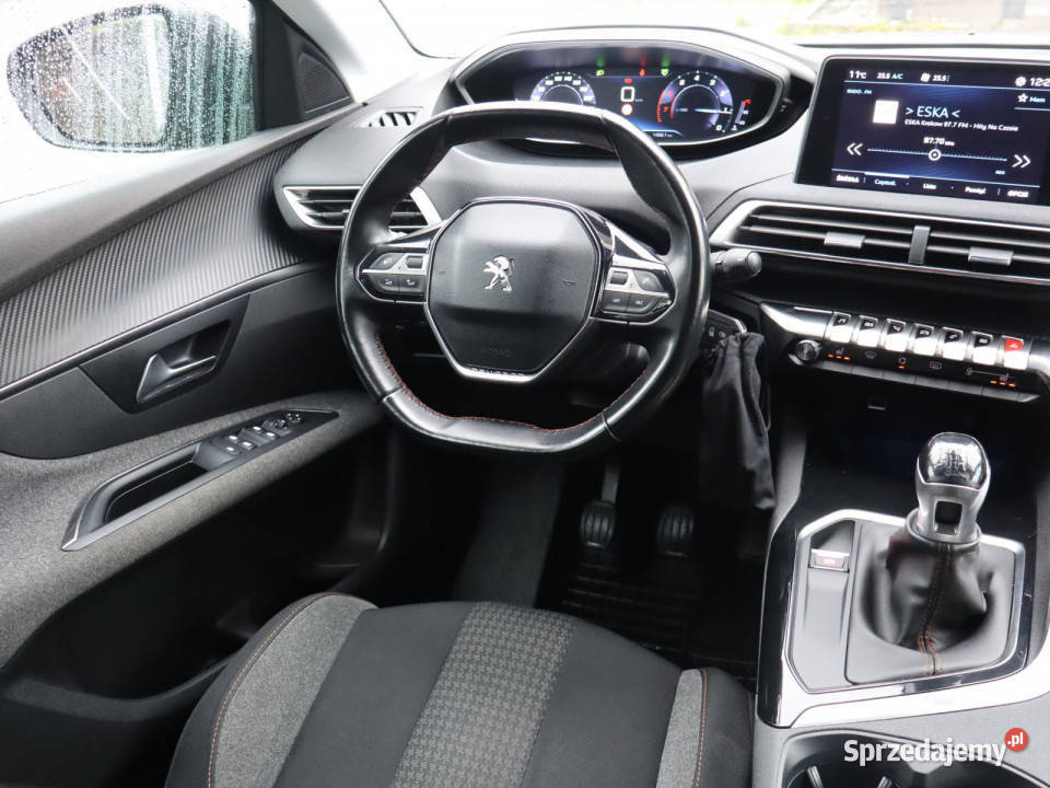 Peugeot 3008 12 PureTech manualna Katowice