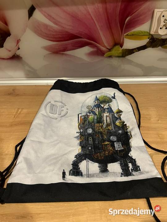 Nowy Plecakoworek z ciekawym wzorem