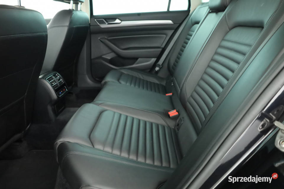 VW Passat 20 BiTDI nieuszkodzony Passat Piaseczno