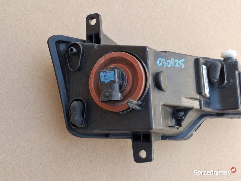 VW GOLF SPORTSVAN HALOGEN PRZECIWMGIELNY LEWY Bieleń