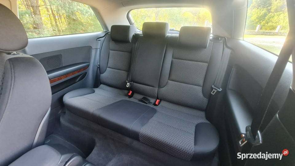 Audi A3 3drzwiowe 20 TDI 140 Ambiente Czarna elektryczne lusterka Chmielnik