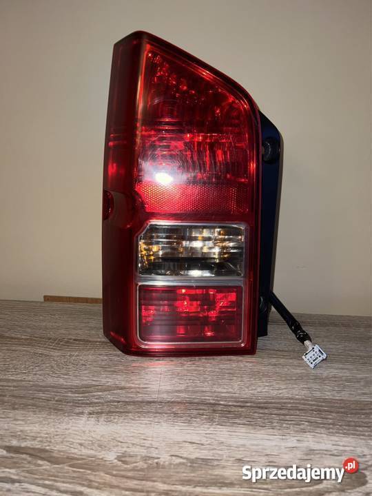 LAMPA PRAWA TYLNA 22016550 NISSAN PATHFINDER Katowice