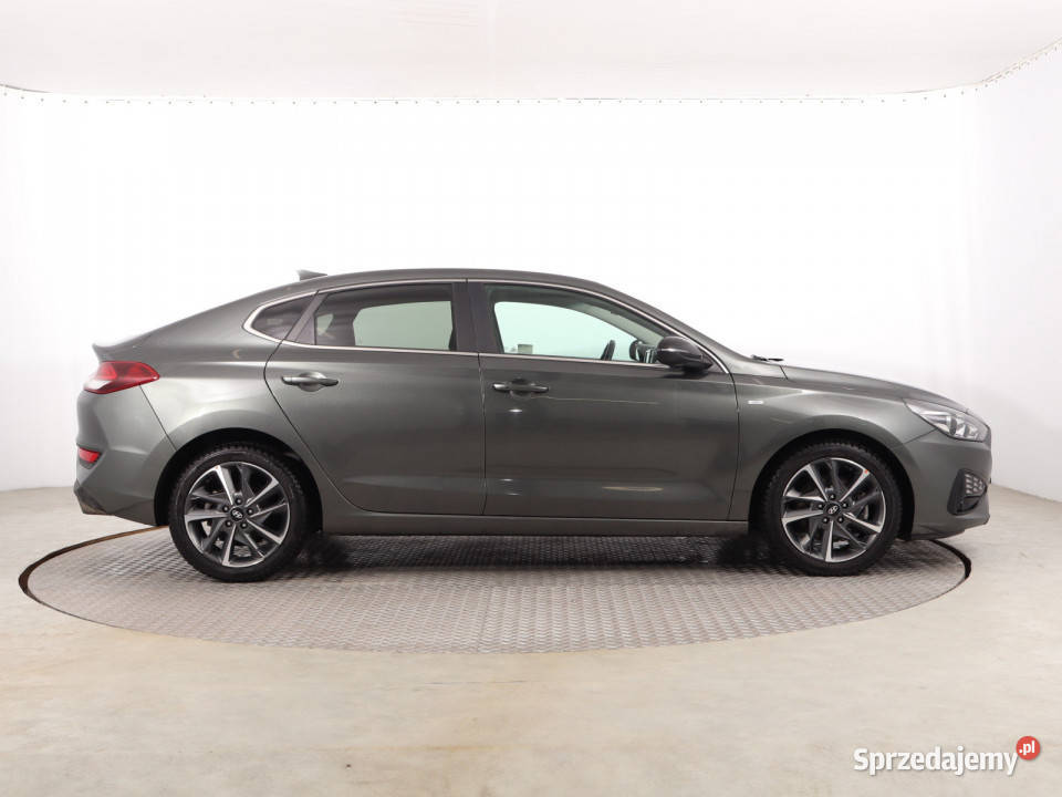 Hyundai i30 Fastback 15 TGDI MHEV Hyundai sprzedam