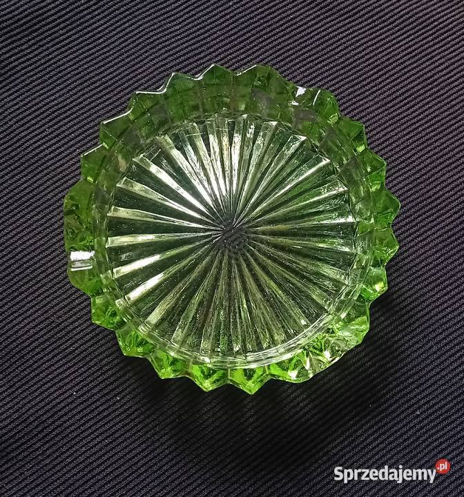 Szklana popielniczka w kolorze zieleni uranowej Porcelana i szkło