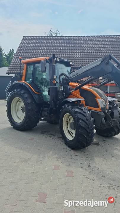 ciągnik rolniczy valtra N143 Poznań