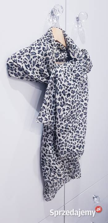 Długi szalik chusta w panterkę z defektem Dla kobiet Dąbrowa Górnicza