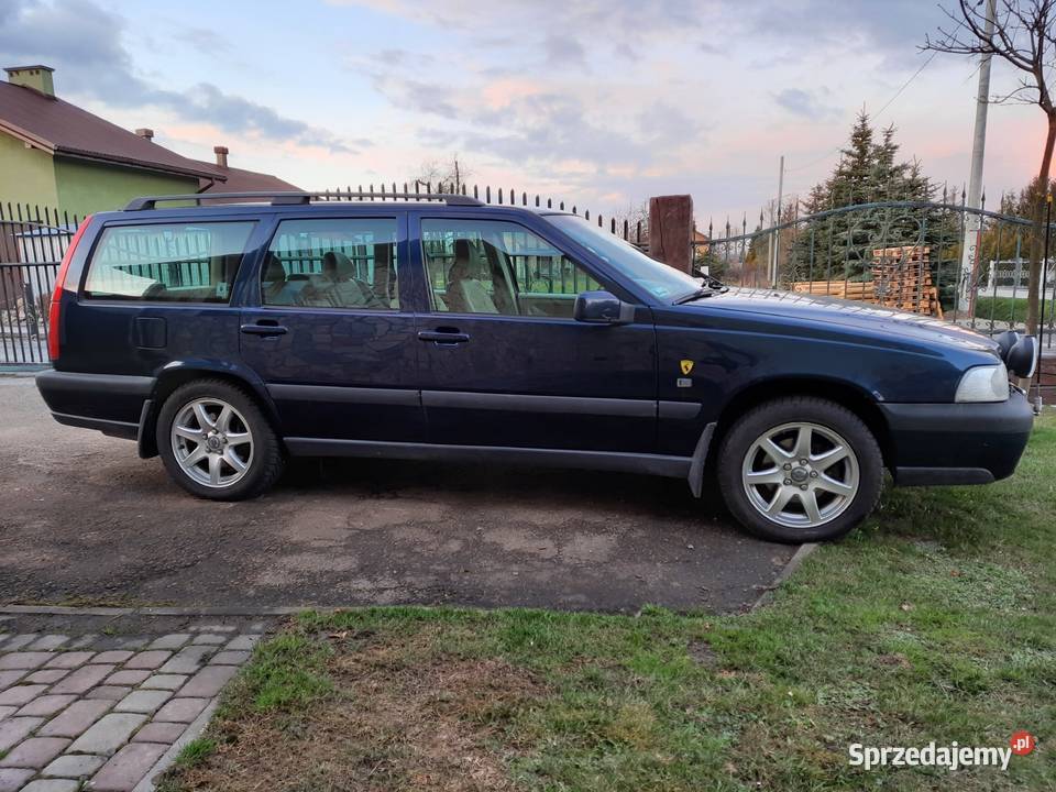 Volvo V70 XC 24T sprzedam
