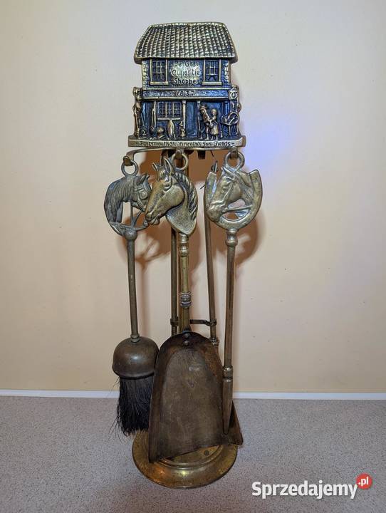 Zestaw kominkowy wykonany z mosiądzu