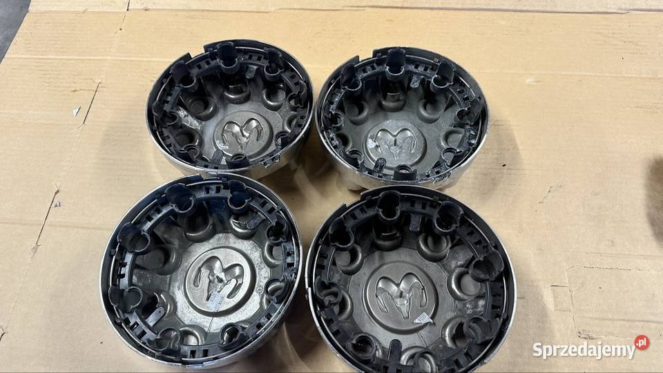 Dekle Dodge Ram do felg na osiem śrub Gadgety motoryzacyjne Wejherowo sprzedam