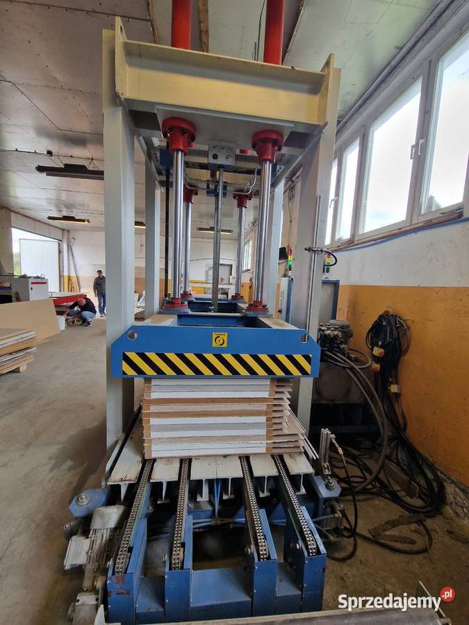 Prasa półkowa przelotowa FAMAD HPPA do pakietów Włoszczowa