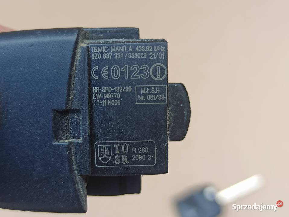 PILOT KLUCZYKA AUDI A4 B6 A3 A2 8Z0837231 osobowe dolnośląskie