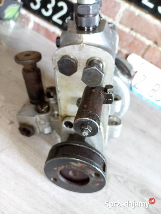 Ursus C330 pompa wtryskowa Stalowa Wola