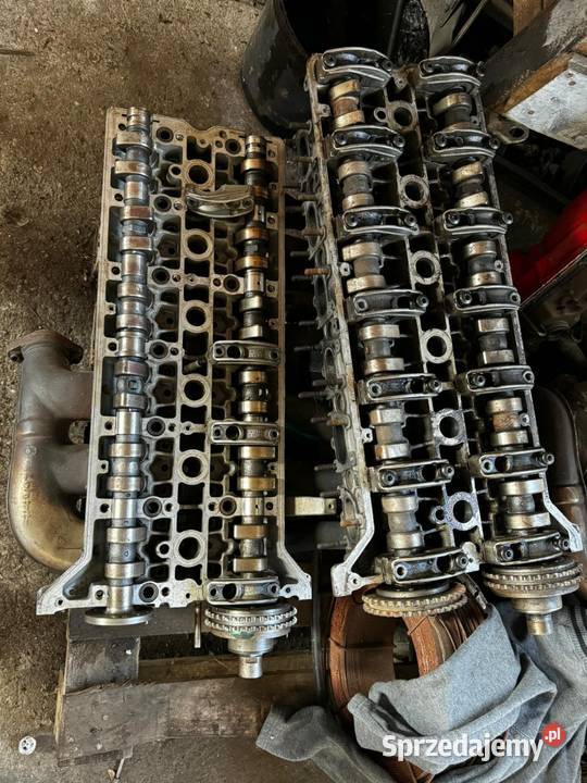 Glowica m104 30 220 osobowe Głowice cylindrów Jelonek