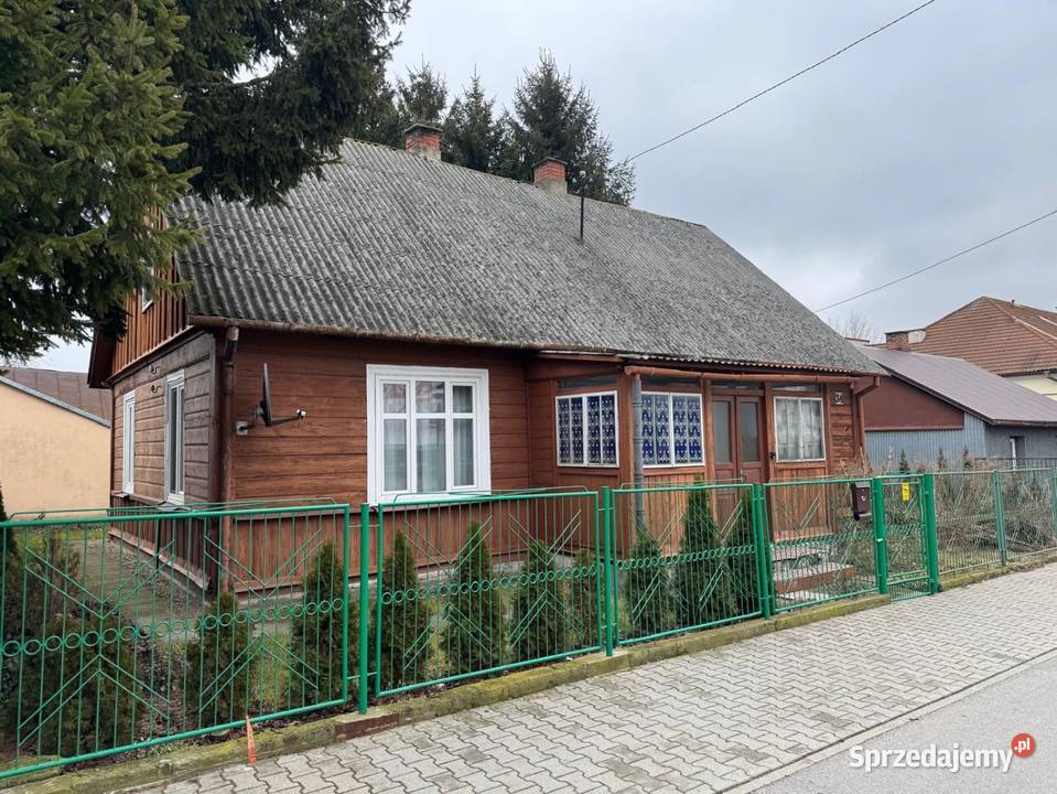 Dom w Lubartowie z dużą działką i budynkami