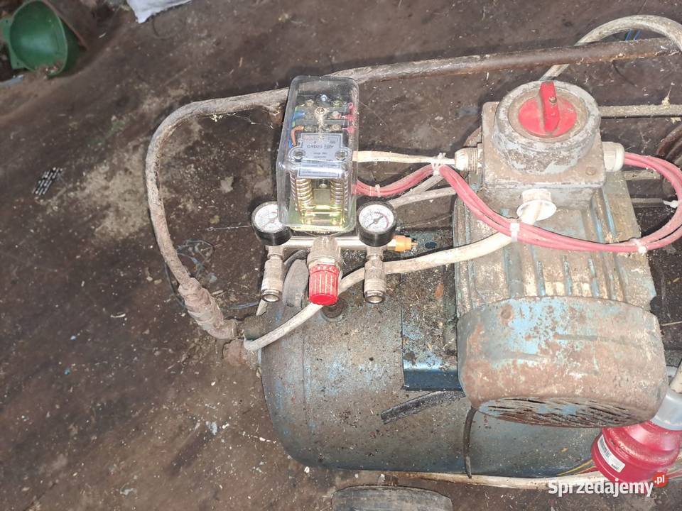 Sprężarka 100 litrow sprawna lecz do lekiej Poddubówek