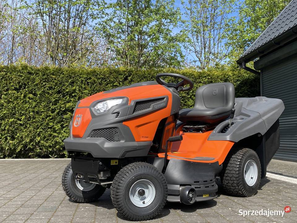 Husqvarna TC 238T NOWY Lemiesz Plug śnieżny nieuszkodzony sprzedam