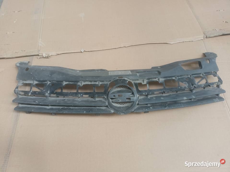 Atrapa przednia grill opel astra 3 Czechy