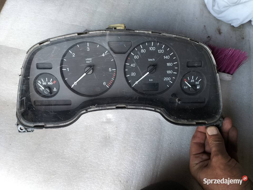 LICZNIK ZEGARY OPEL ASTRA II 90561451QK Kamień-Kolonia