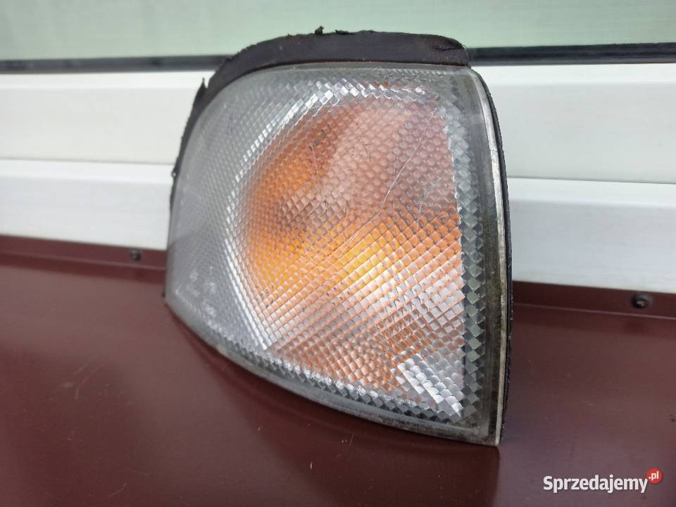Nissan Sunny Y10 kombi kierunkowskaz kierunek Sieradz