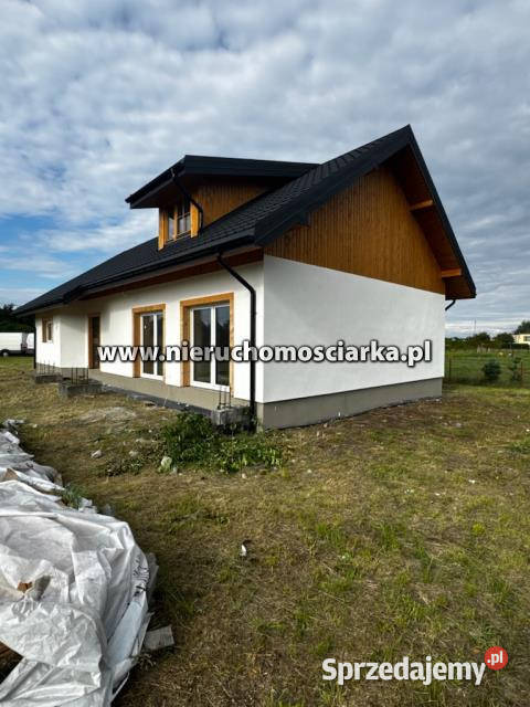 sprzedaży domu wolnostojącego 183m2 Budziska utwardzona