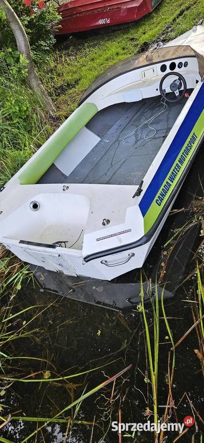 Ładnaw pełni sprawna CanadaŁódka łódź motorówka sprzedam