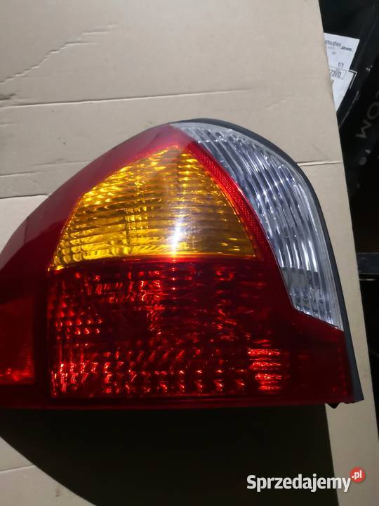 Hyundai santa fe lampa lewa tylna Nowy Tomyśl