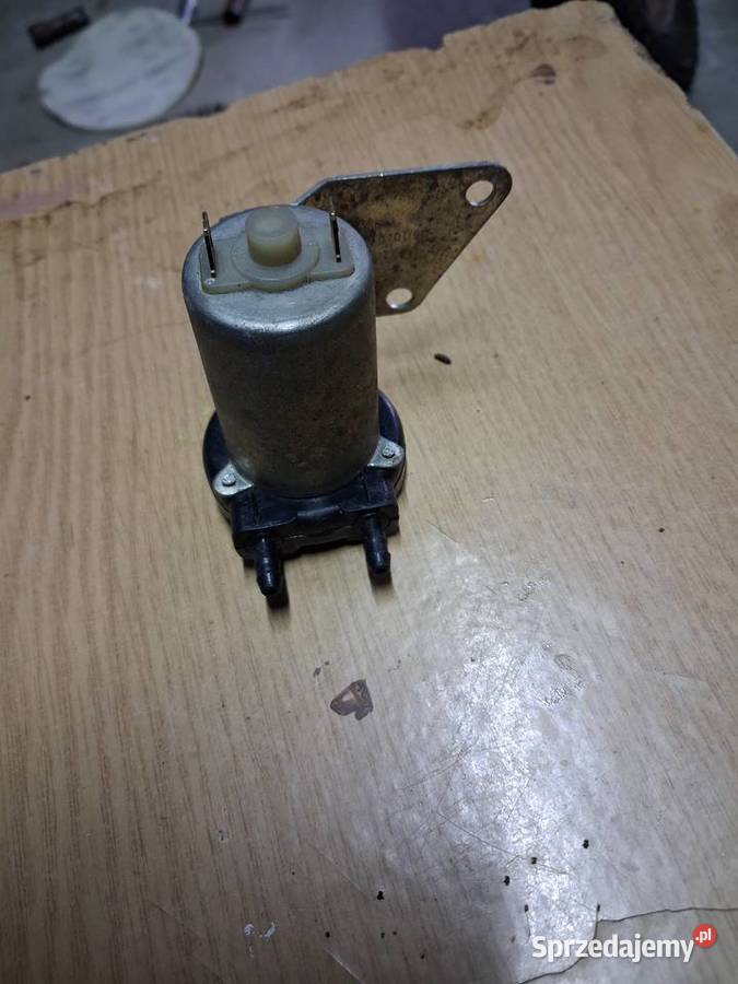 Pompka spryskiwaczy fiat 125p