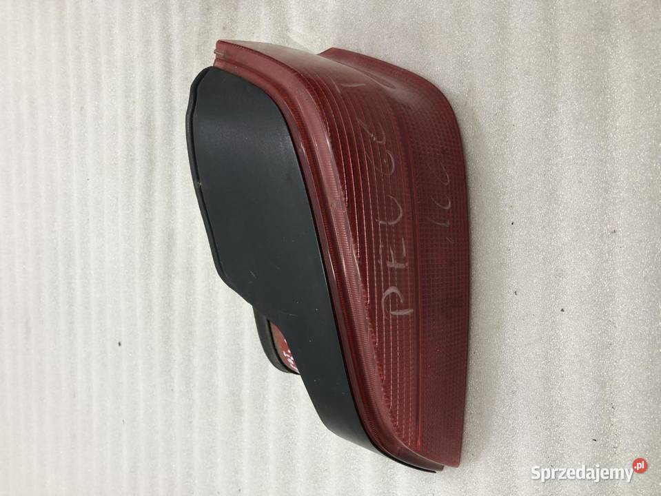 PEUGEOT 106 LIFT LAMPA PRAWY TYŁ EUROPA wielkopolskie