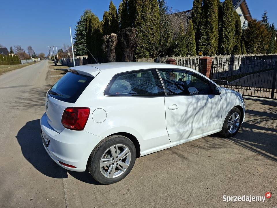 Volkswagen Polo 2016 10 MPI 64 Klima Tempomat Rok produkcji 2016 Polo sprzedam