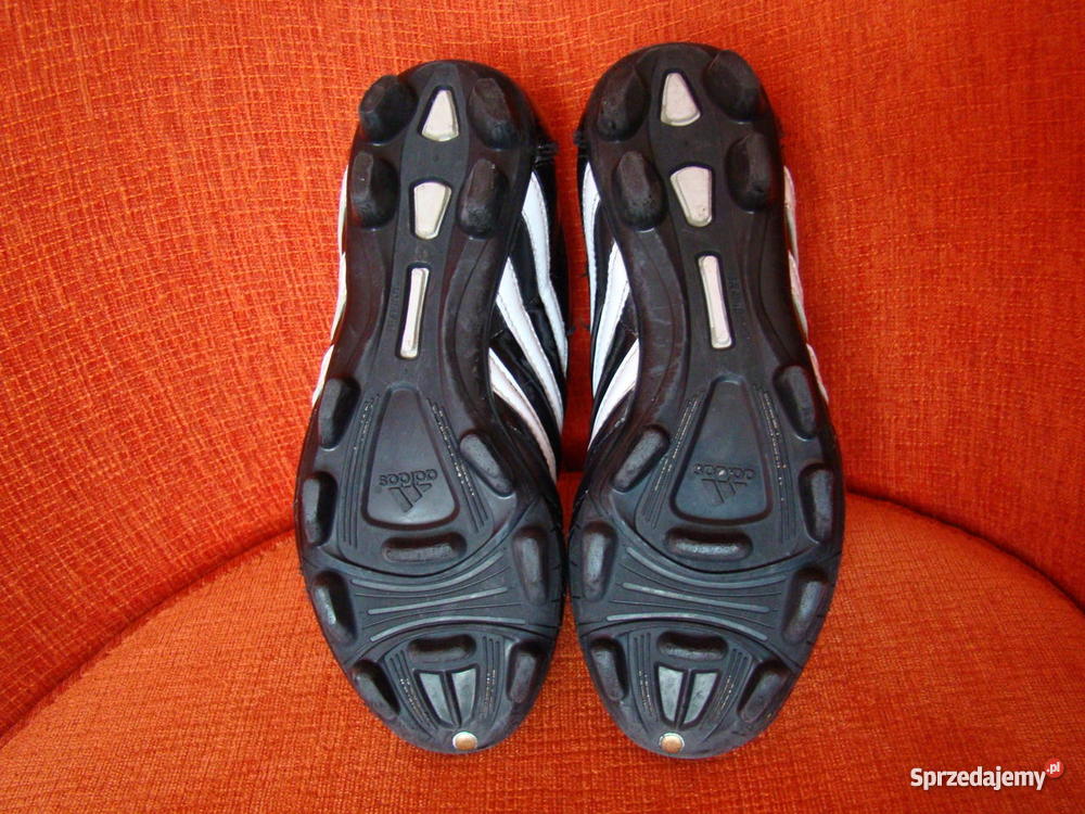 Buty dziecięce Adidas korki do gry w piłkę Świecie