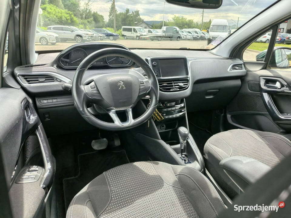 Peugeot 208 lifcie 12 benzyna 110 niski przebieg małopolskie Kęty