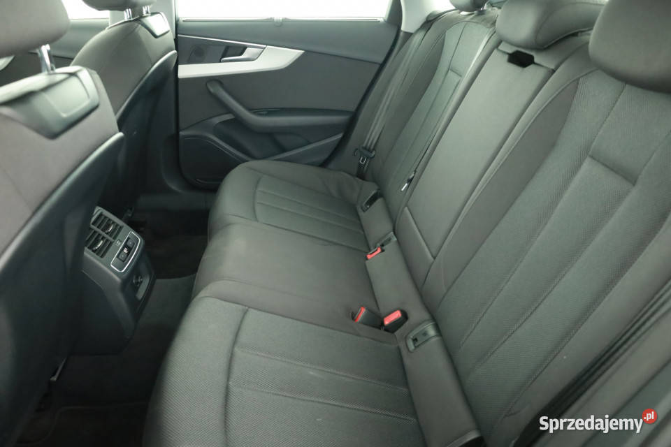 Audi A4 35 TFSI mazowieckie Piaseczno