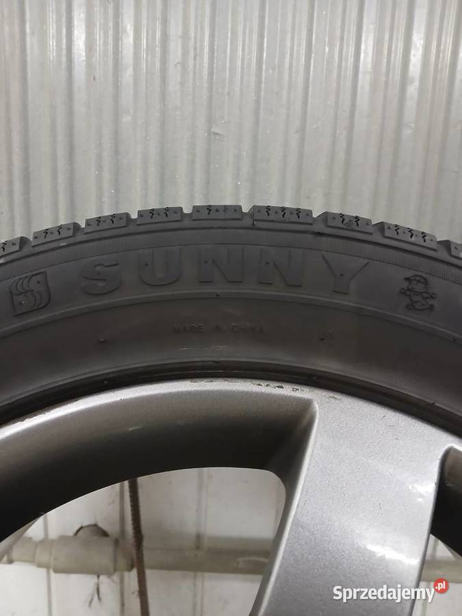 Opony zimowe R17 22555 4 sprzedam