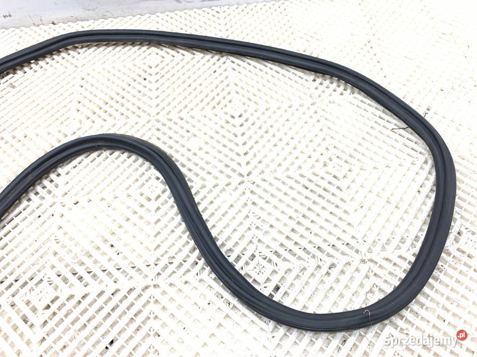 USZCZELKA KLAPY BAGAŻNIKA VW PASSAT B8 Kombi podkarpackie sprzedam