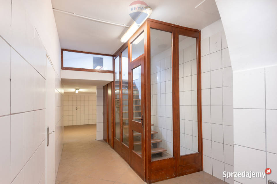 Lokal na sprzedaż Kraków witryna parter witryna