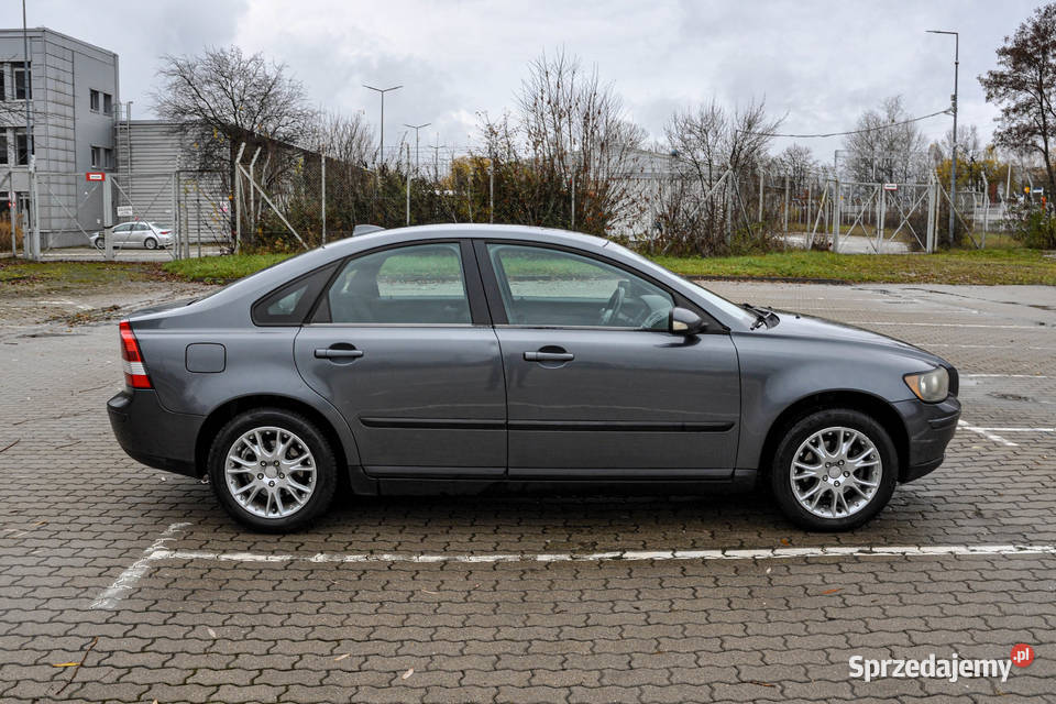 Volvo S40 18 125 Bezwypadkowy benzyna