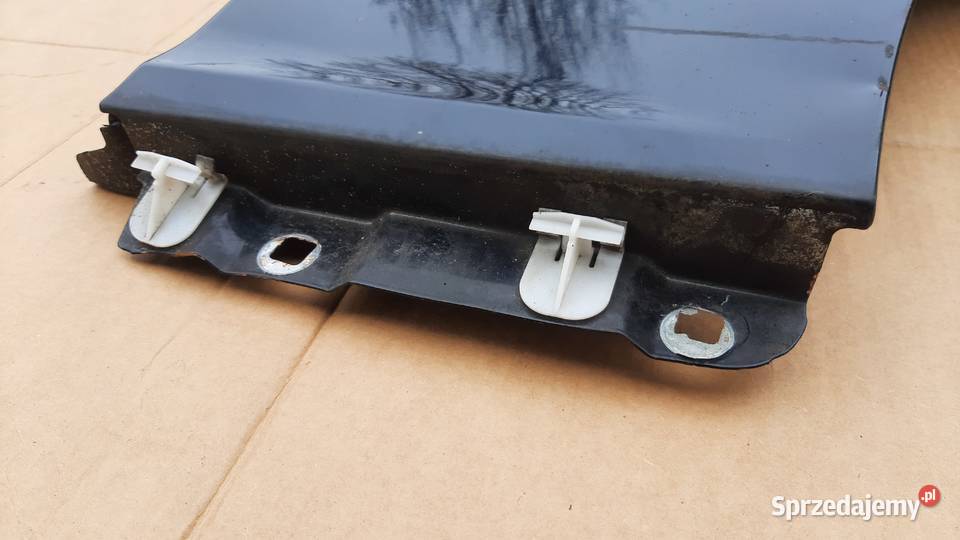 błotnik prawy przód Mercedes C w203 sedan kombi Dębno