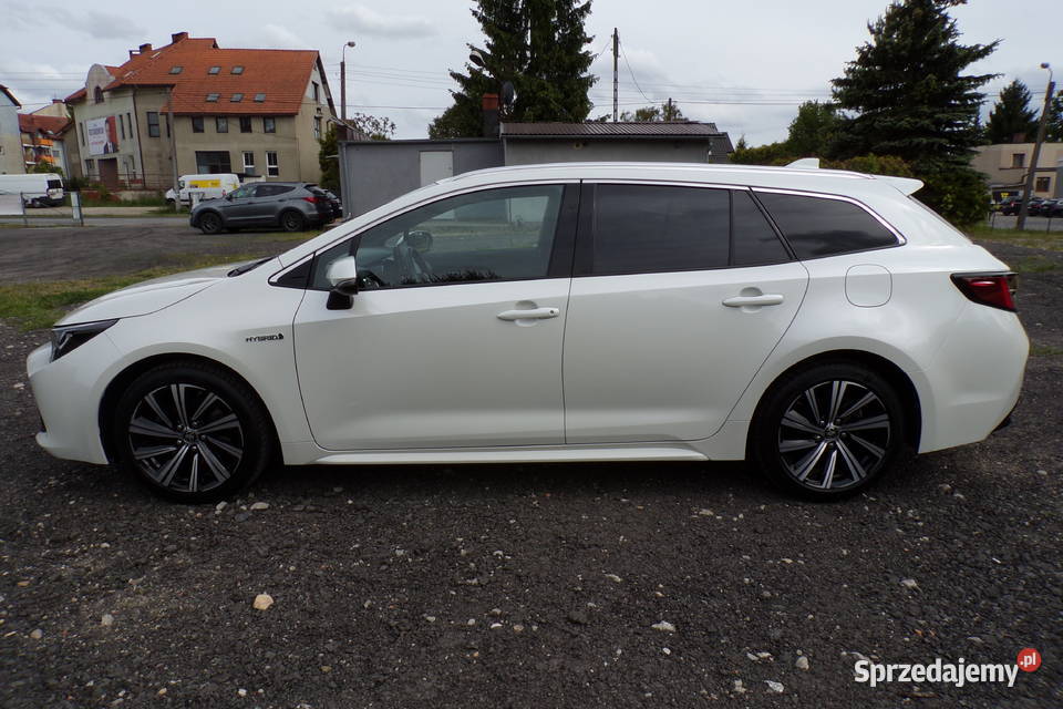 Toyota Corolla XII Kombi 20 Hybrid Dynamic Force autoalarm Piła