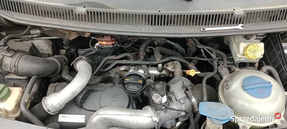 VW T5 Transporter 130 9 osób klima srebrny met manualna Stargard