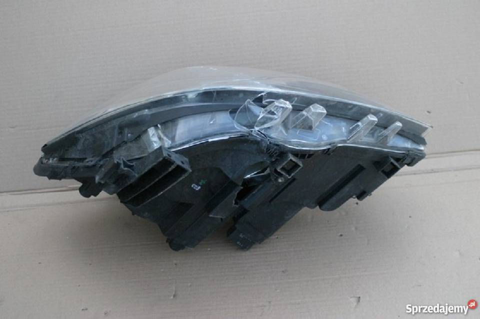 MERCEDES B KLASA W246 REFLEKTOR LAMPA PRAWA lubuskie Bieleń