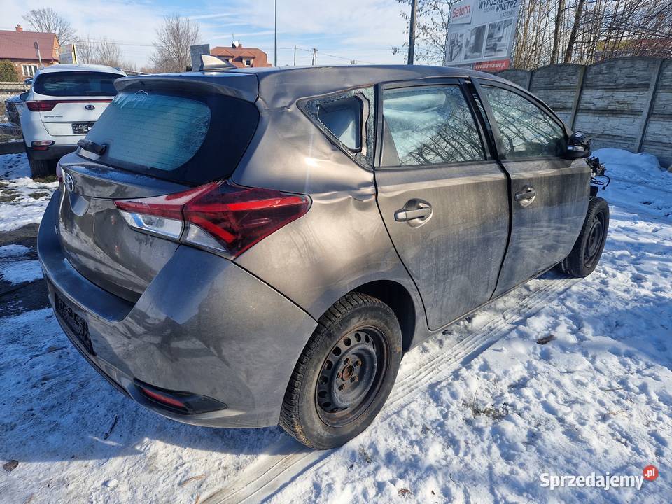TOYOTA AURIS II HB 12 2018R Tarnów sprzedam
