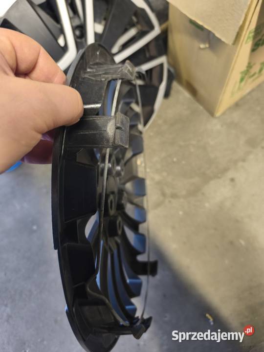 Kołpaki 14 praktycznie nowe Dębica